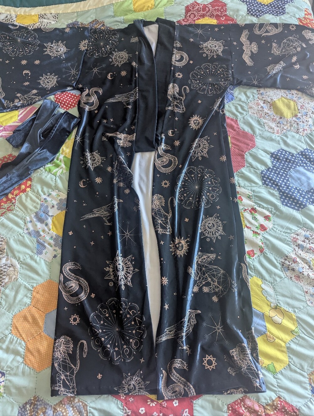 Blackmilk Magic Sky Velvet Swan Kimono Harry Potter